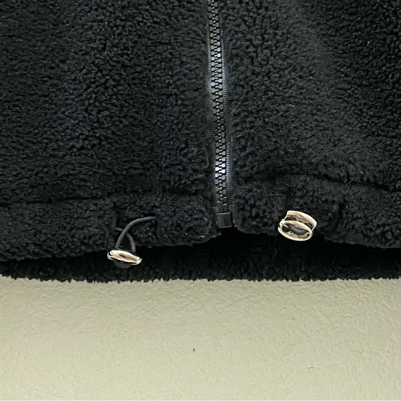 FASHION NOVA Don't Dream It's Over Black Fuzzy Cropped Jacket Size M - Picture 10 of 14